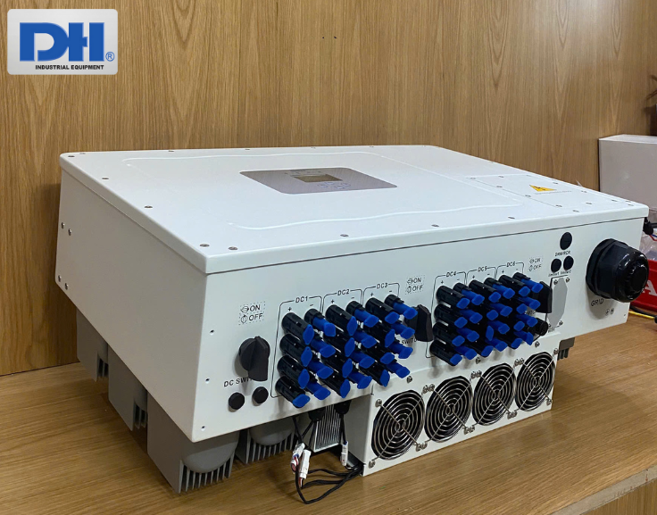Ảnh thực tế góc nghiêng biến tần Deye 110kw 3 pha