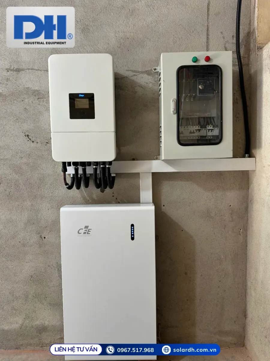 Inverter Hybrid Deye kết hợp pin lưu trữ CFE