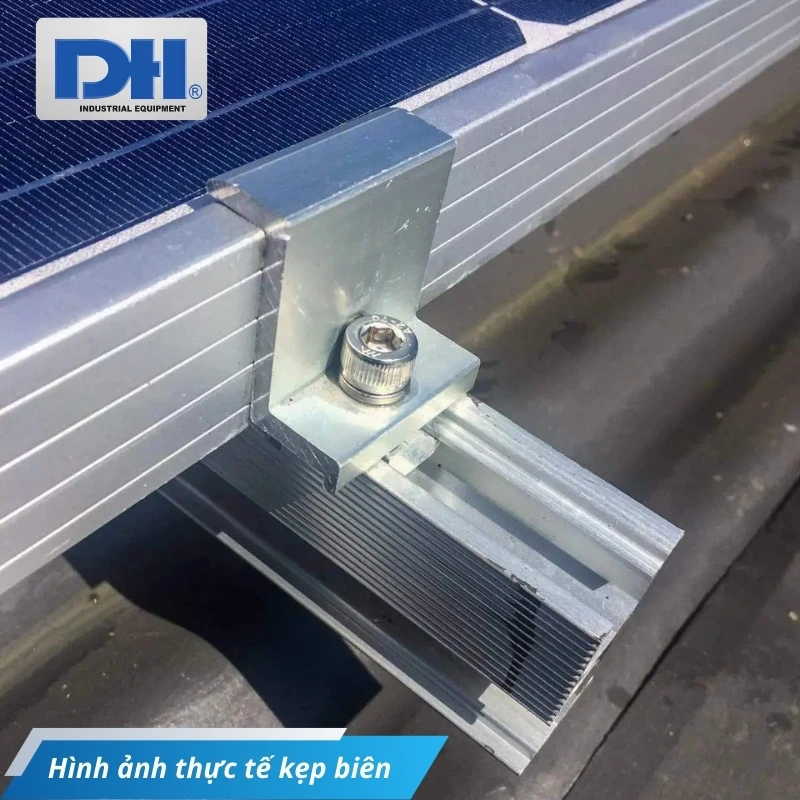 Kẹp biên tấm Pin năng lượng mặt trời