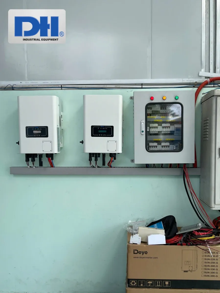 Hình ảnh lắp đặt inverter hòa lưới 20kW và tủ điện
