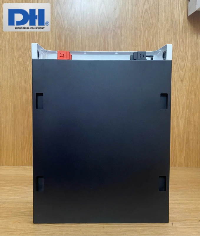 Mặt sau Pin lưu trữ năng lượng mặt trời