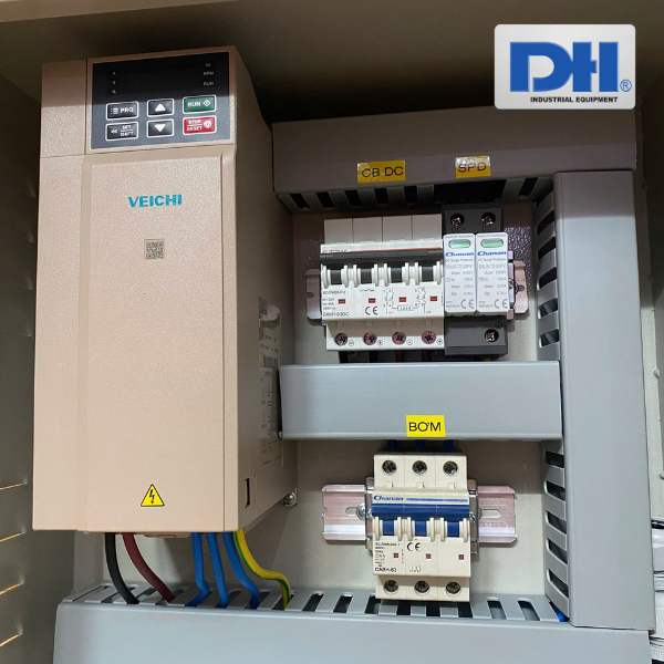 Tủ điện biến tần bơm 5.5kW 3 pha Veichi