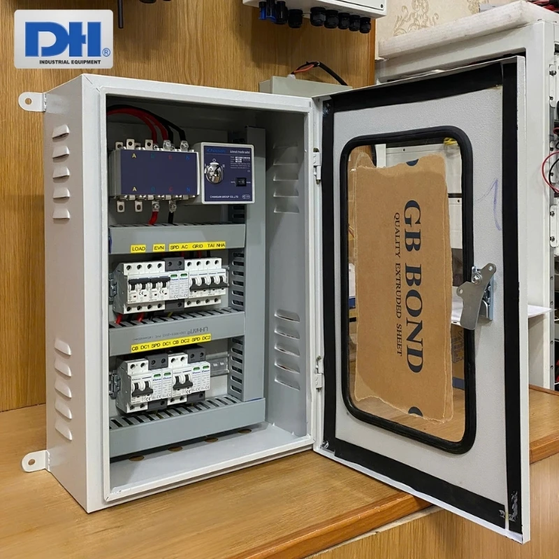 Tủ điện Hybrid 8-10-12kW 3 pha