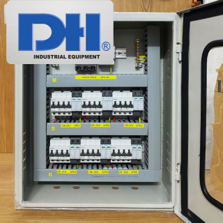 Tủ điện năng lượng mặt trời hòa lưới 30kW-40kW-50kW 3 pha 6 Strings